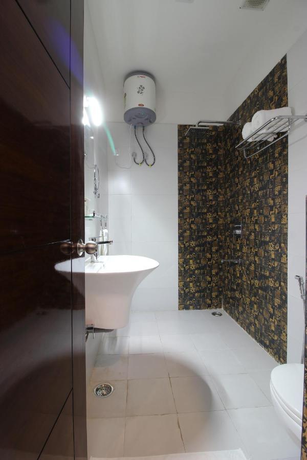 Hotel K11 Haldwāni Extérieur photo