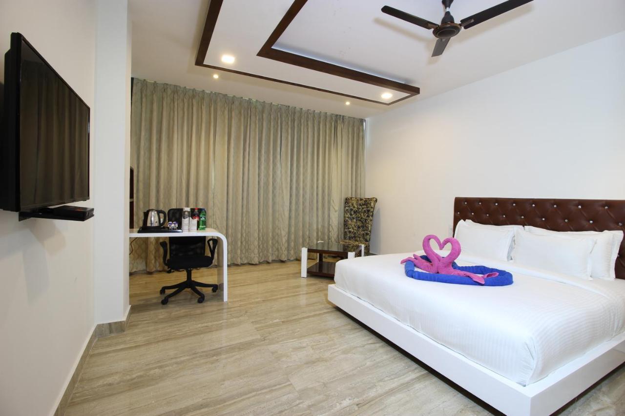 Hotel K11 Haldwāni Extérieur photo