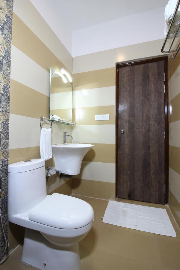 Hotel K11 Haldwāni Extérieur photo